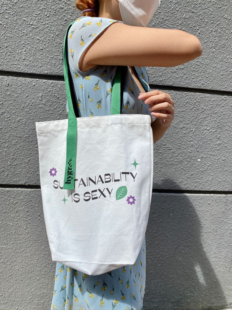 Tote bag